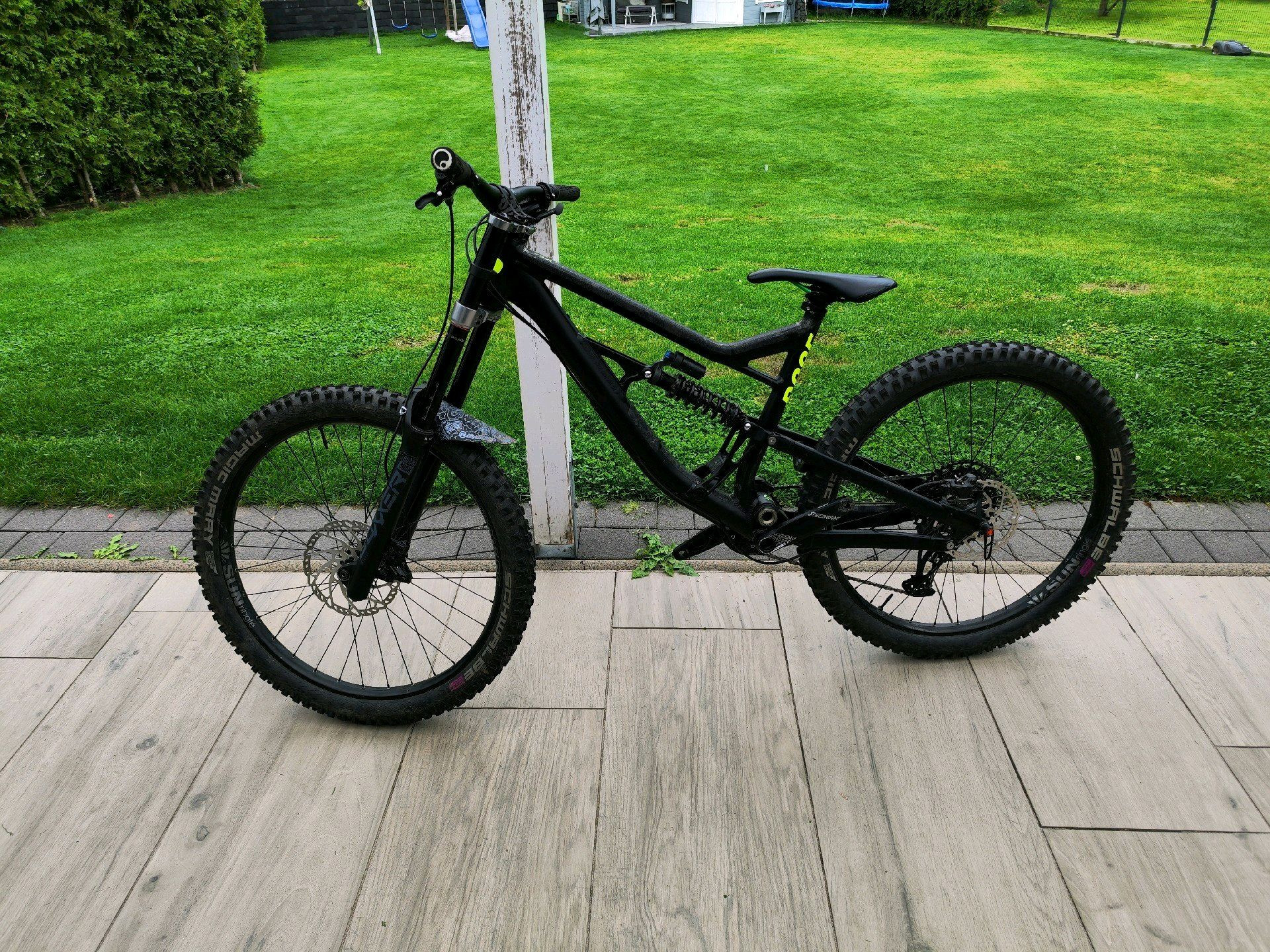 Soulfire on sale downhill bike