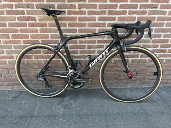 Used Giant TCR Advanced Pro 0 Di2 2019 Road & Gravel, Black — image 1 of 5