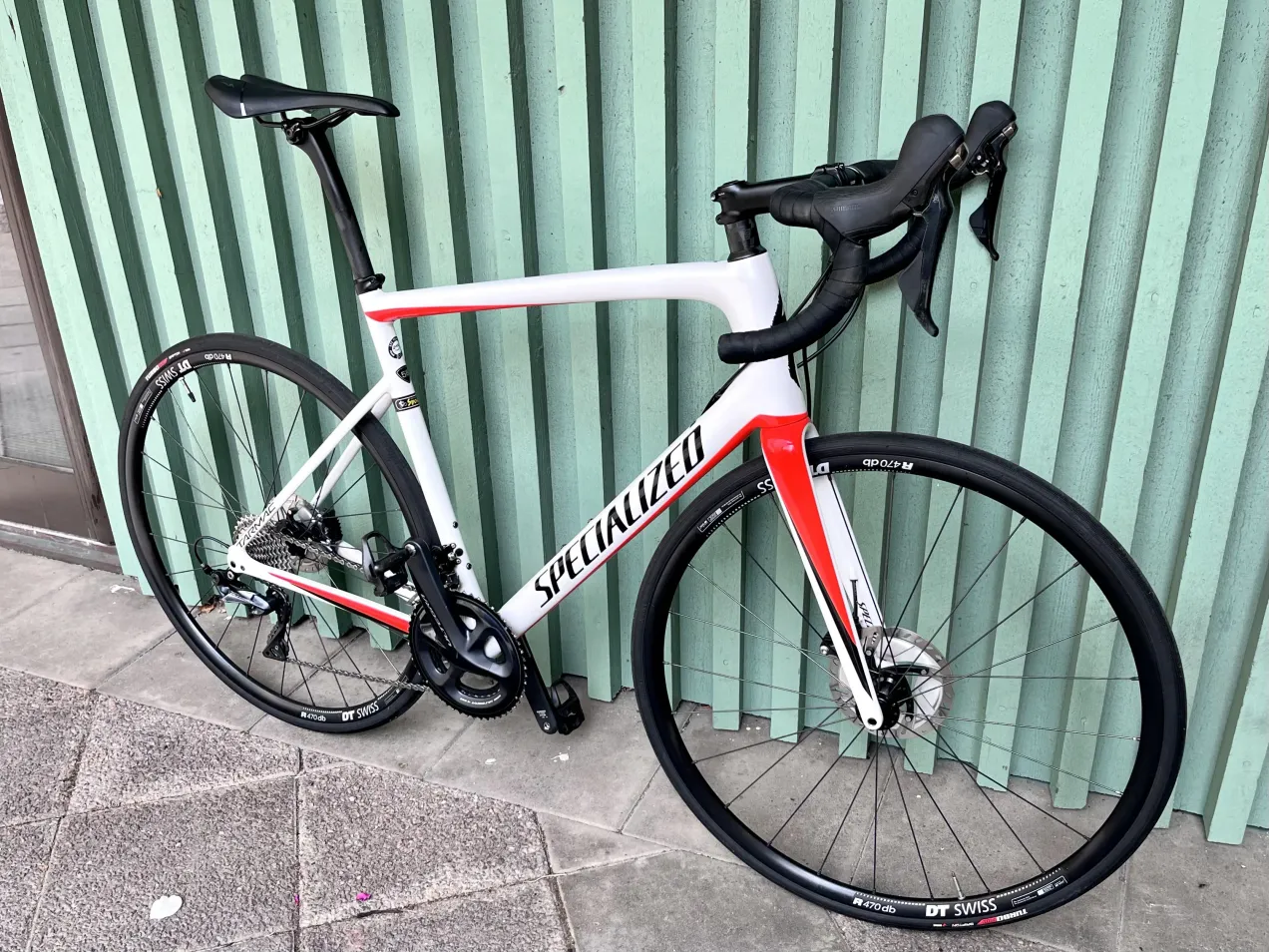 Specialized tarmac sl6 comp cheap disc road bike 2019