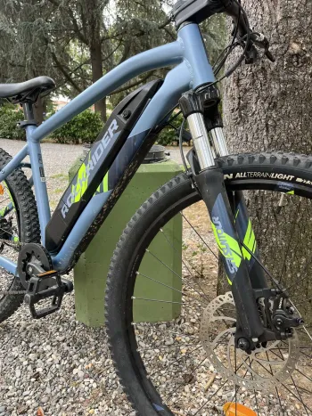 Used ROCKRIDER 27.5" E-ST 100 ELECTRIC MOUNTAIN BIKE 2021 Mountainbike, Light Gray — image 1 of 3