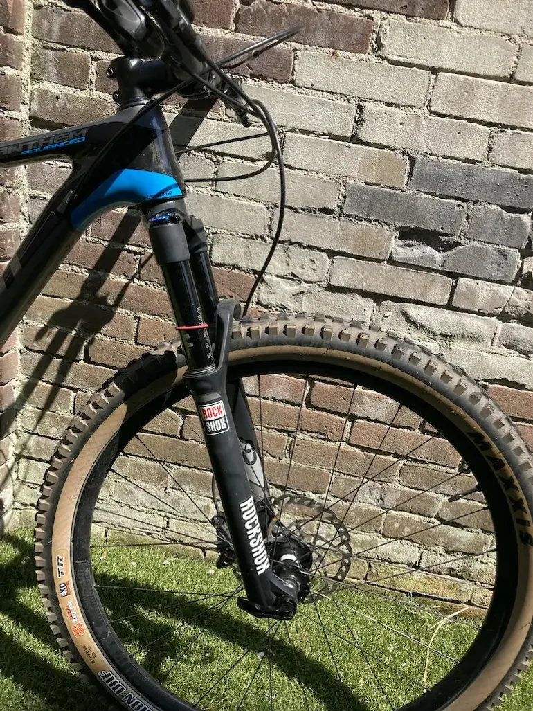 Giant Anthem Advanced 27.5 0 Team used in M buycycle USA