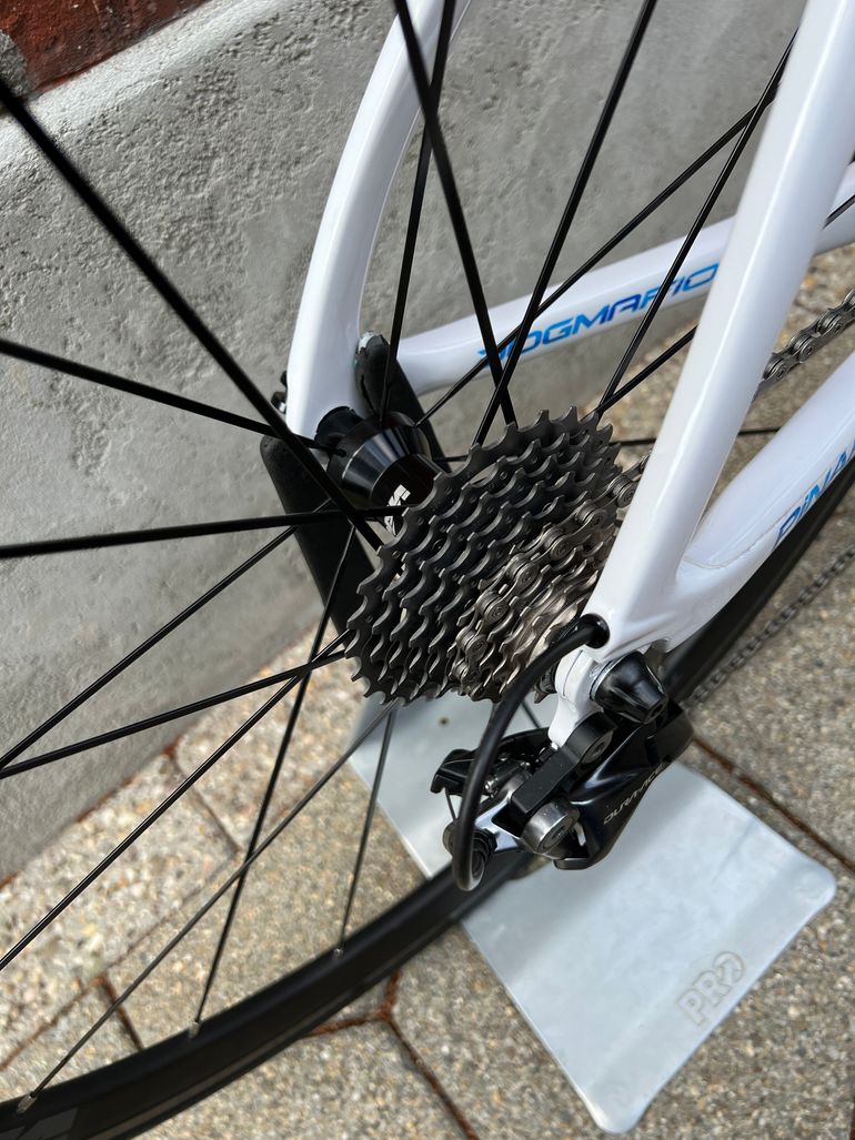 Used Pinarello NEW! Dogma F10 7,1Kg! Carbon/Full Shimano Dura Ace/Size 57,5 2022 Road & Gravel, Light Gray — image 10 of 16