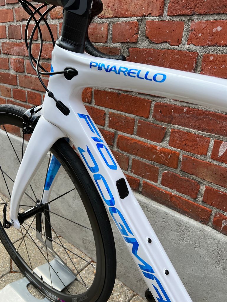 Used Pinarello NEW! Dogma F10 7,1Kg! Carbon/Full Shimano Dura Ace/Size 57,5 2022 Road & Gravel, Light Gray — image 15 of 16