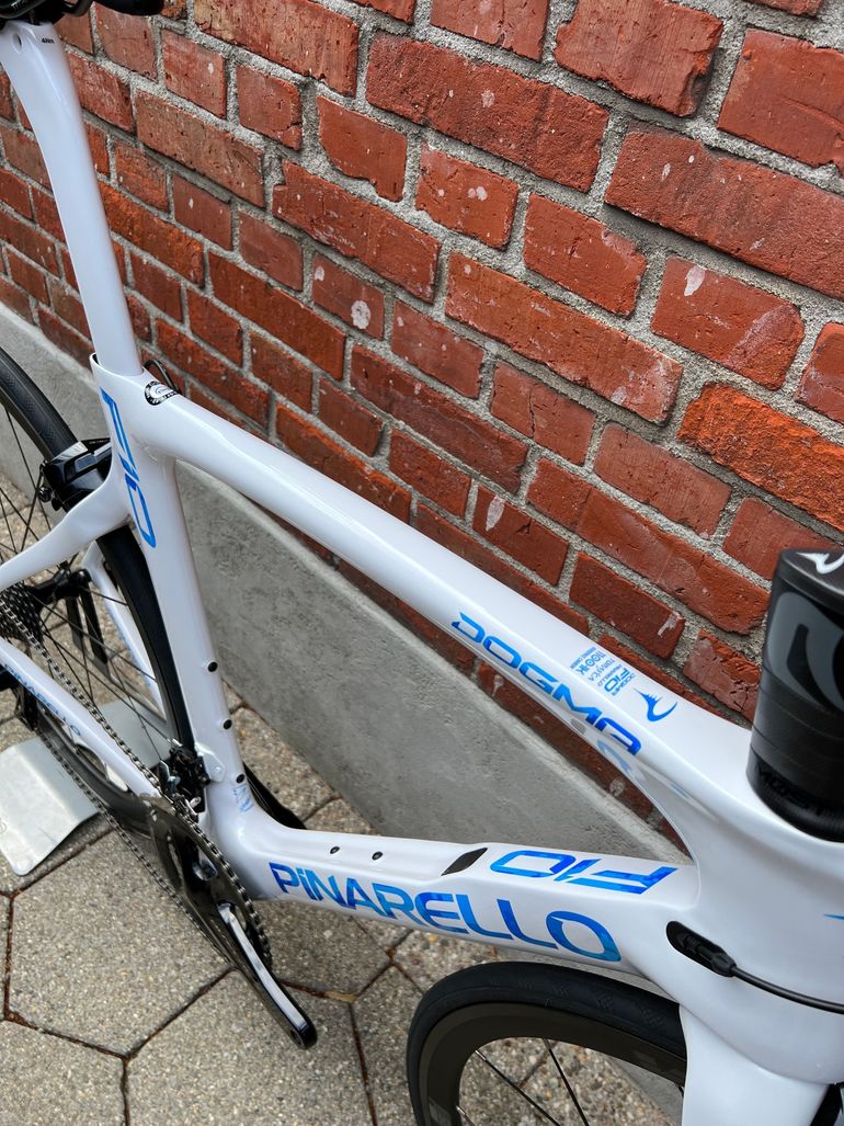 Used Pinarello NEW! Dogma F10 7,1Kg! Carbon/Full Shimano Dura Ace/Size 57,5 2022 Road & Gravel, Light Gray — image 8 of 16