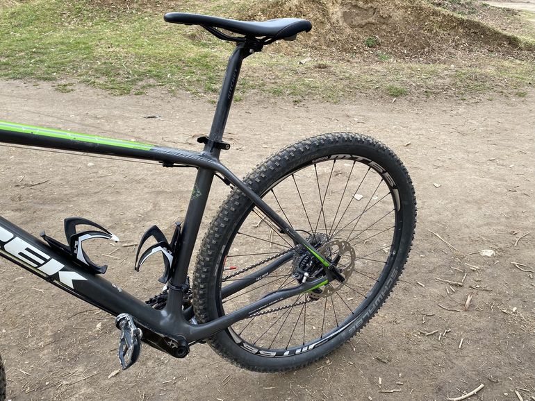 Trek superfly discount 9.8 carbon 2015