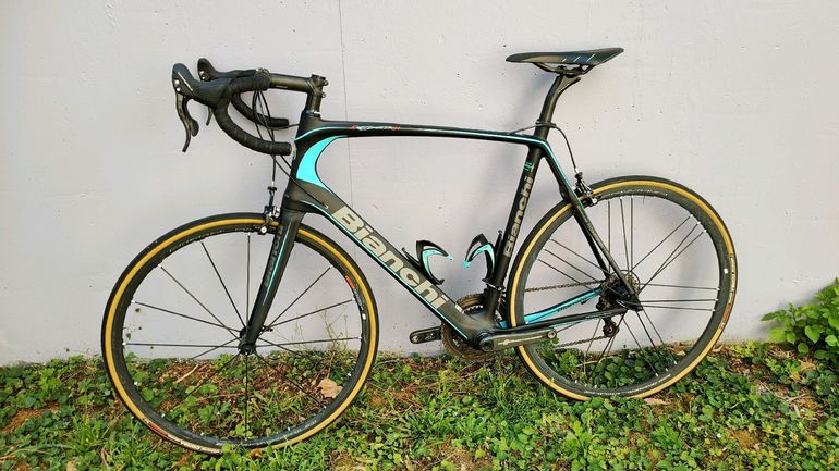 Used Bianchi Infinito CV Dura Ace 11sp Compact 2017 Road & Gravel, Black — image 4 of 9