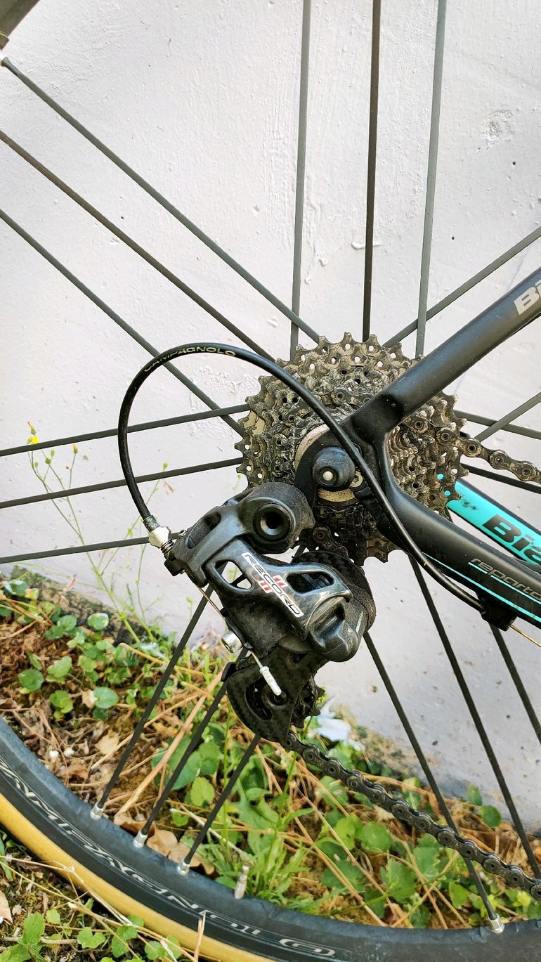 Used Bianchi Infinito CV Dura Ace 11sp Compact 2017 Road & Gravel, Black — image 5 of 9