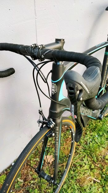 Used Bianchi Infinito CV Dura Ace 11sp Compact 2017 Road & Gravel, Black — image 8 of 9