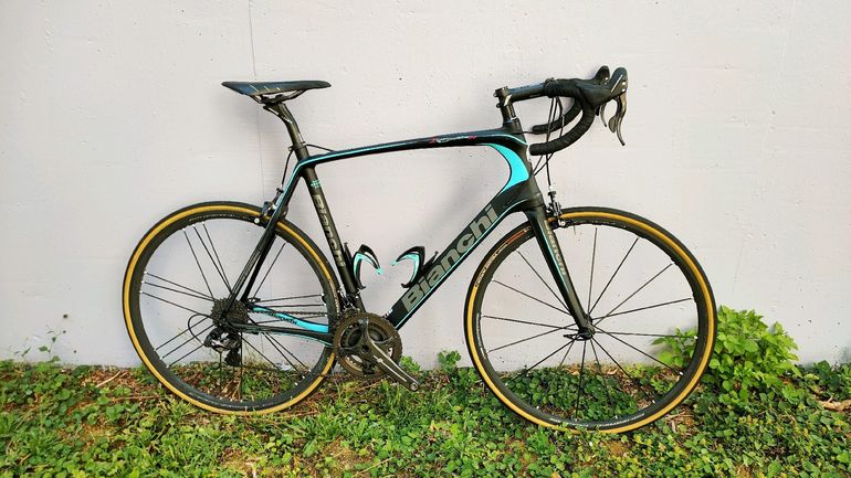 Used Bianchi Infinito CV Dura Ace 11sp Compact 2017 Road & Gravel, Black — image 1 of 9