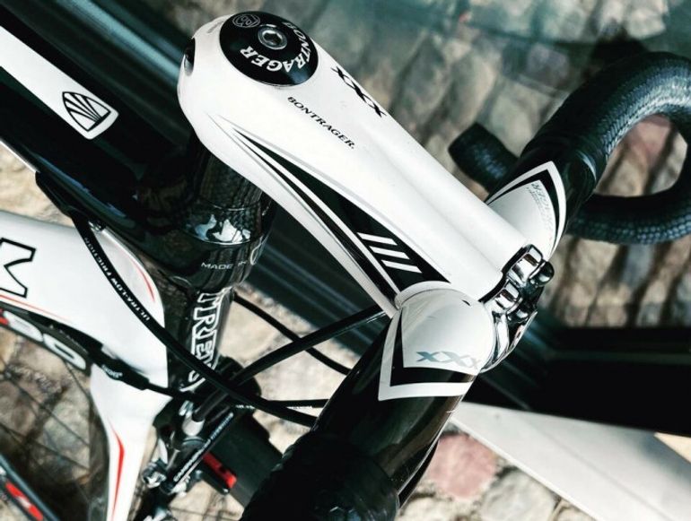 Used Trek Madone 6.9 Pro 2008 Road & Gravel, White — image 2 of 13