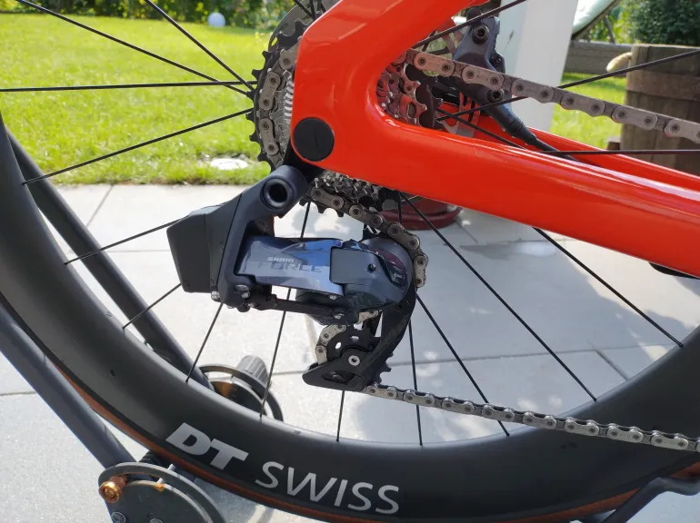 Used Canyon Aeroad CF SLX 8 DISC eTap 2022 Road & Gravel, Rosso — image 4 of 9