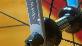 Used Canyon Ultimate CF SL 9.0 Aero 2014 Road & Gravel, Schwarz — image 7 of 10