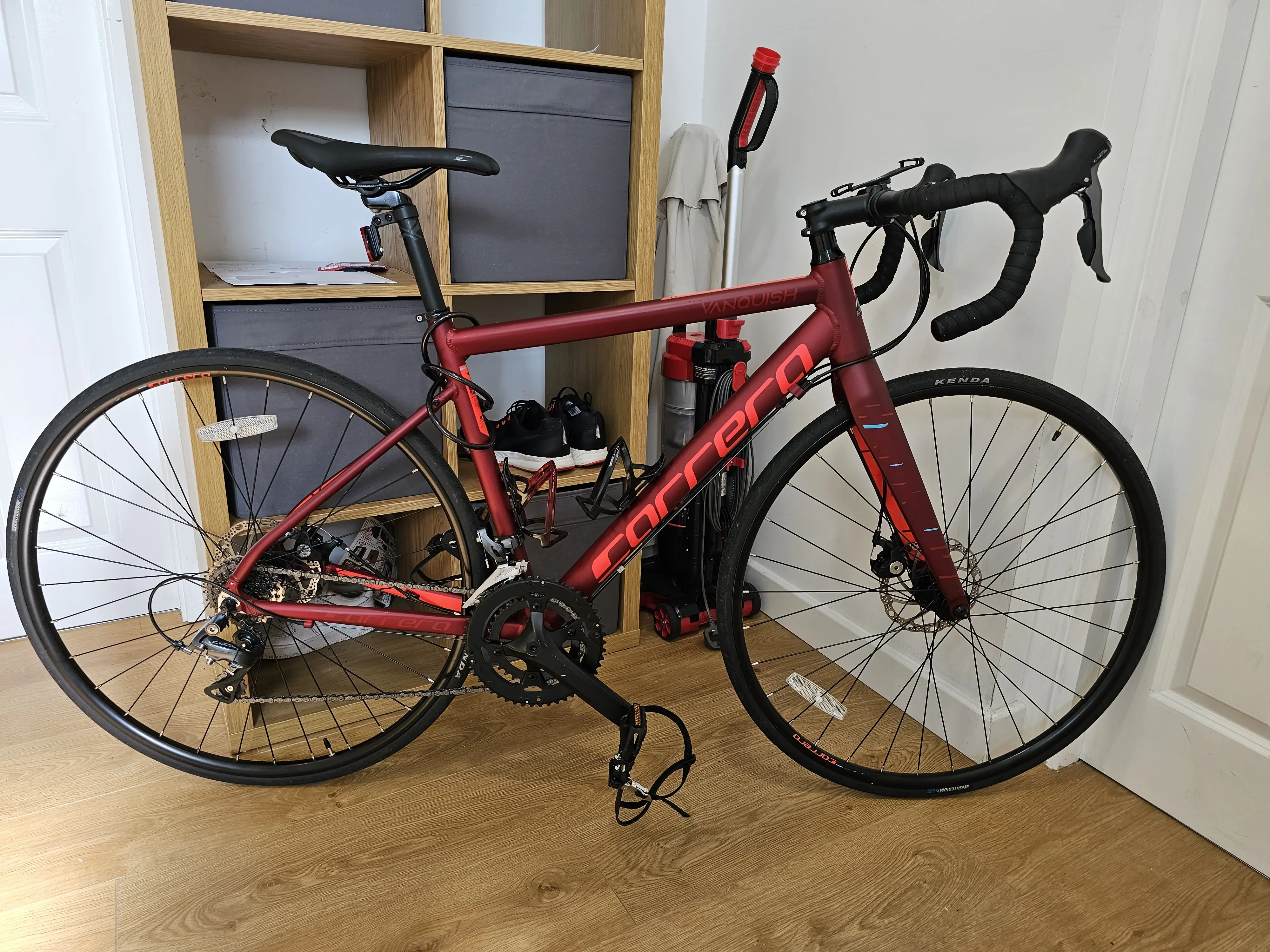 Carrera vanquish road online bike