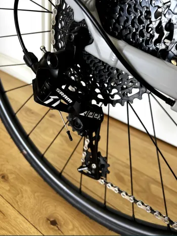 Used Canyon Roadlite 5 2021 Road & Gravel — image 4 of 7