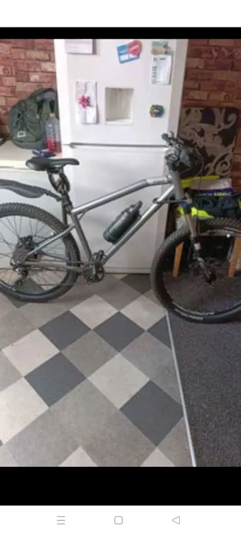 Gtech escent hot sale mountain bike