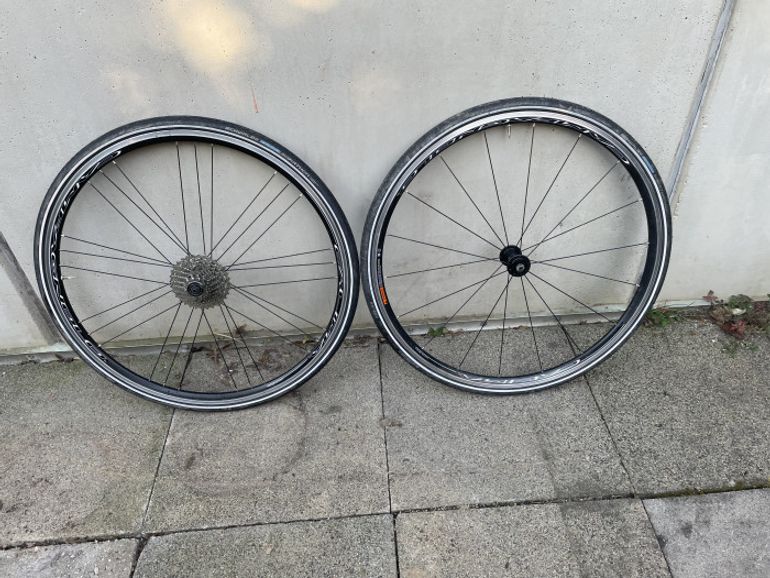 Used Canyon Endurace AL 7.0 2018 Road & Gravel, shop.filter.color.ff0000 — image 5 of 5