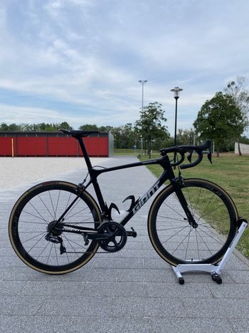 Used Giant TCR Advanced Pro 0 2019 Road & Gravel, Black — image 1 of 8