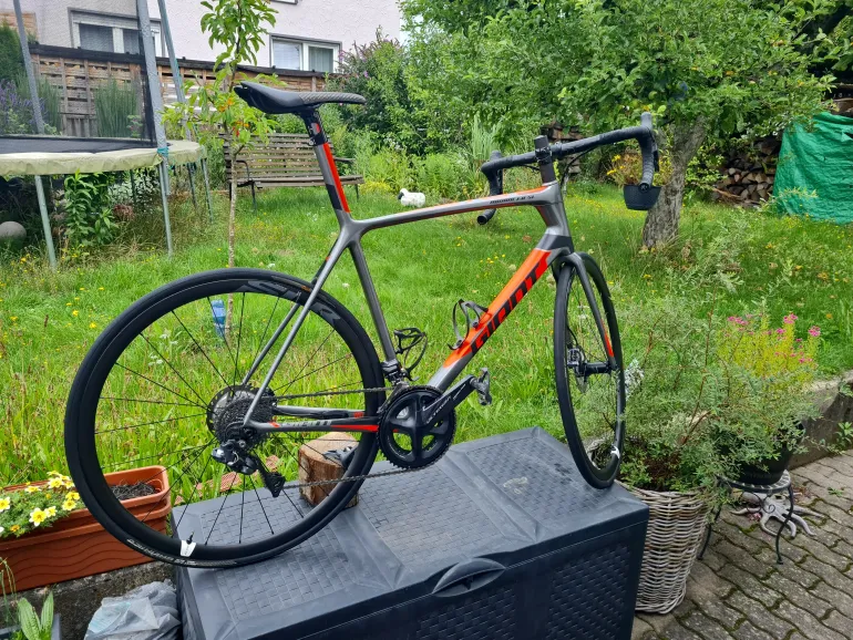 Giant tcr advanced best sale pro 1 disc 2019