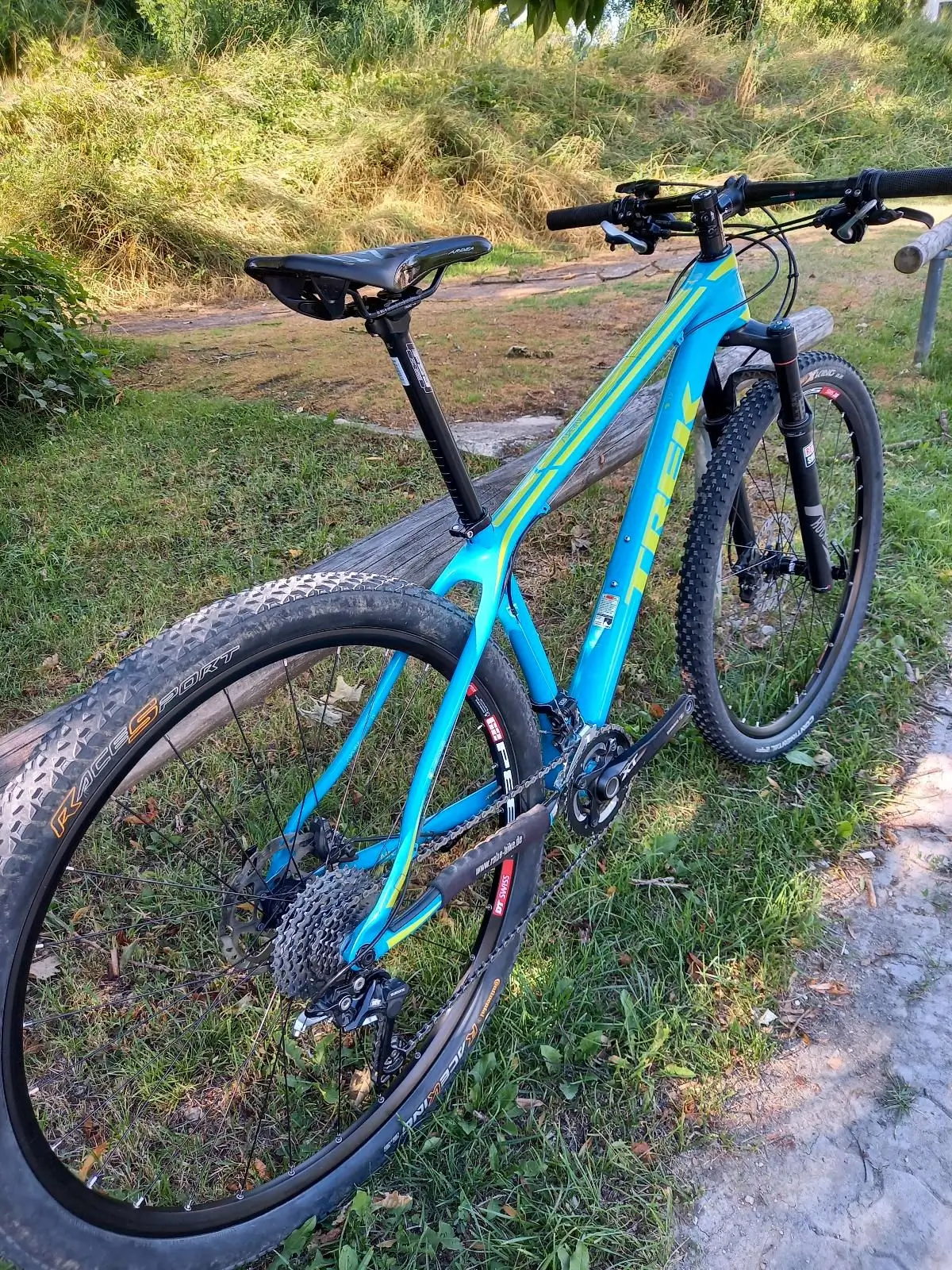 Trek superfly cheap 9.8 xt 2015