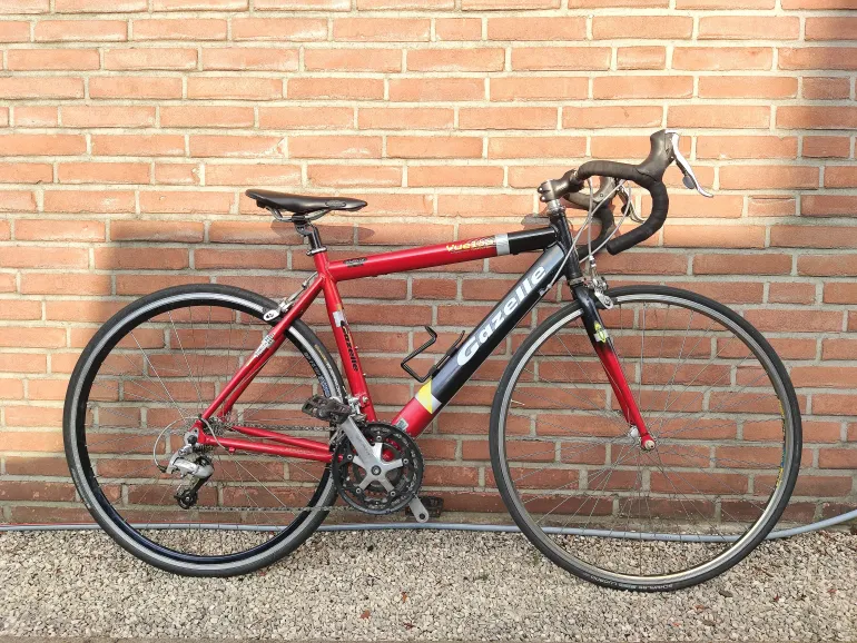 Used Gazelle Vuelta 2005 Road & Gravel, Red — image 1 of 10