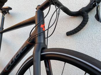 Used CUBE Attain SL Disc 2017 Road & Gravel, Schwarz — image 16 of 17