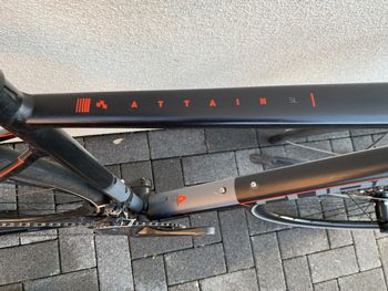 Used CUBE Attain SL Disc 2017 Road & Gravel, Schwarz — image 10 of 17