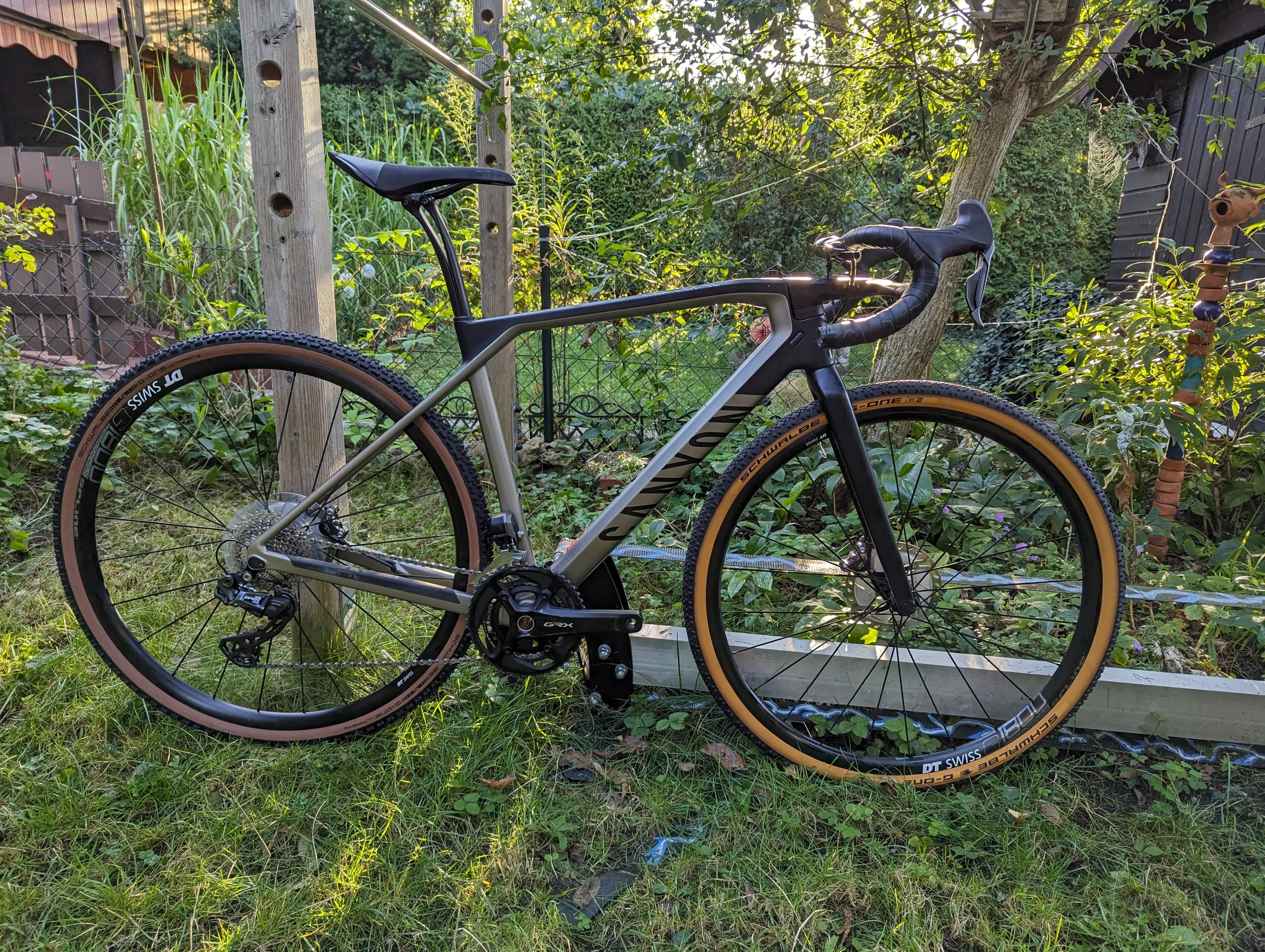 Canyon Grail CF SL 8 Di2 used in SM buycycle UK