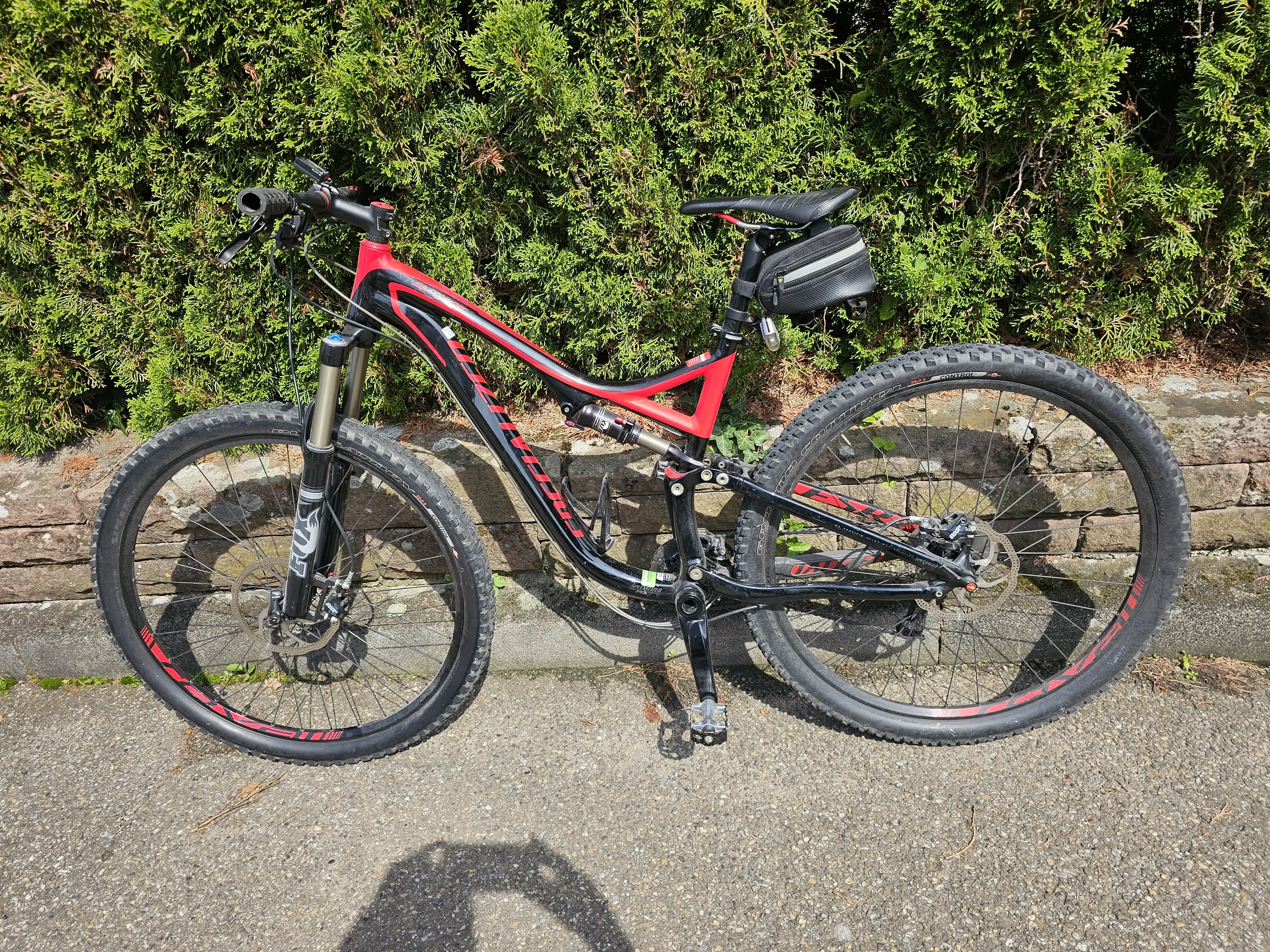 Specialized stumpjumper black online and red