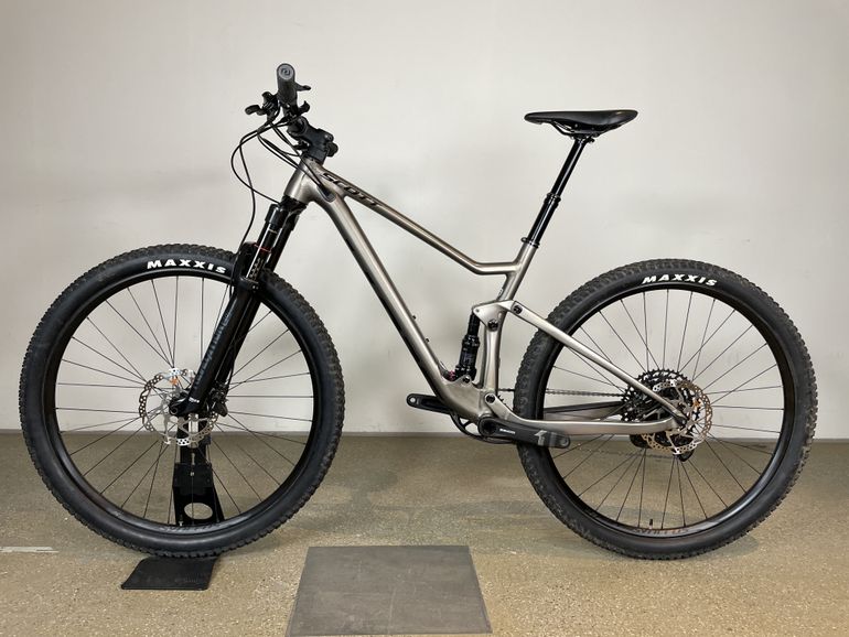 Bicicleta scott spark online 950