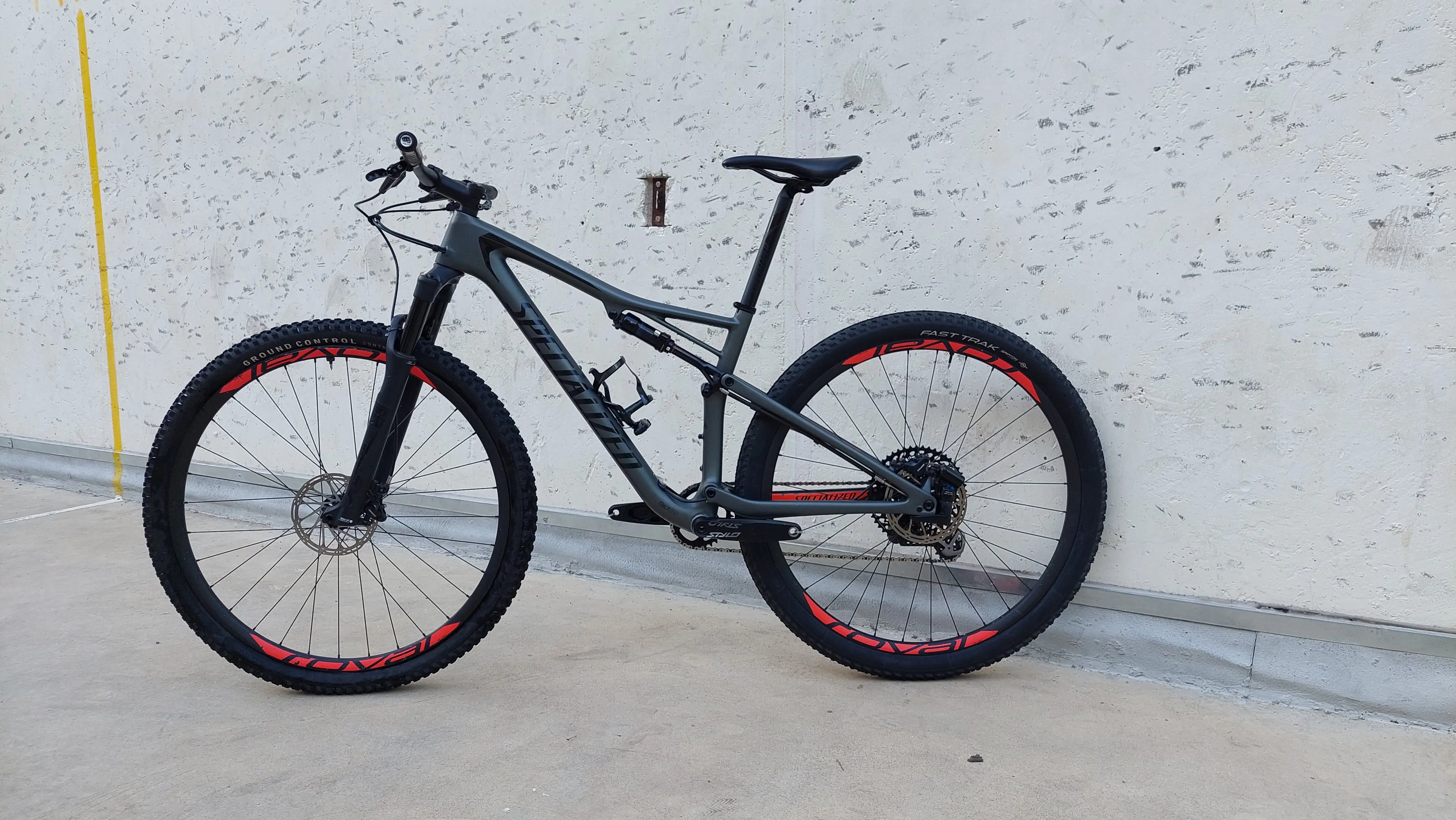 2018 specialized epic hot sale expert carbon 29er