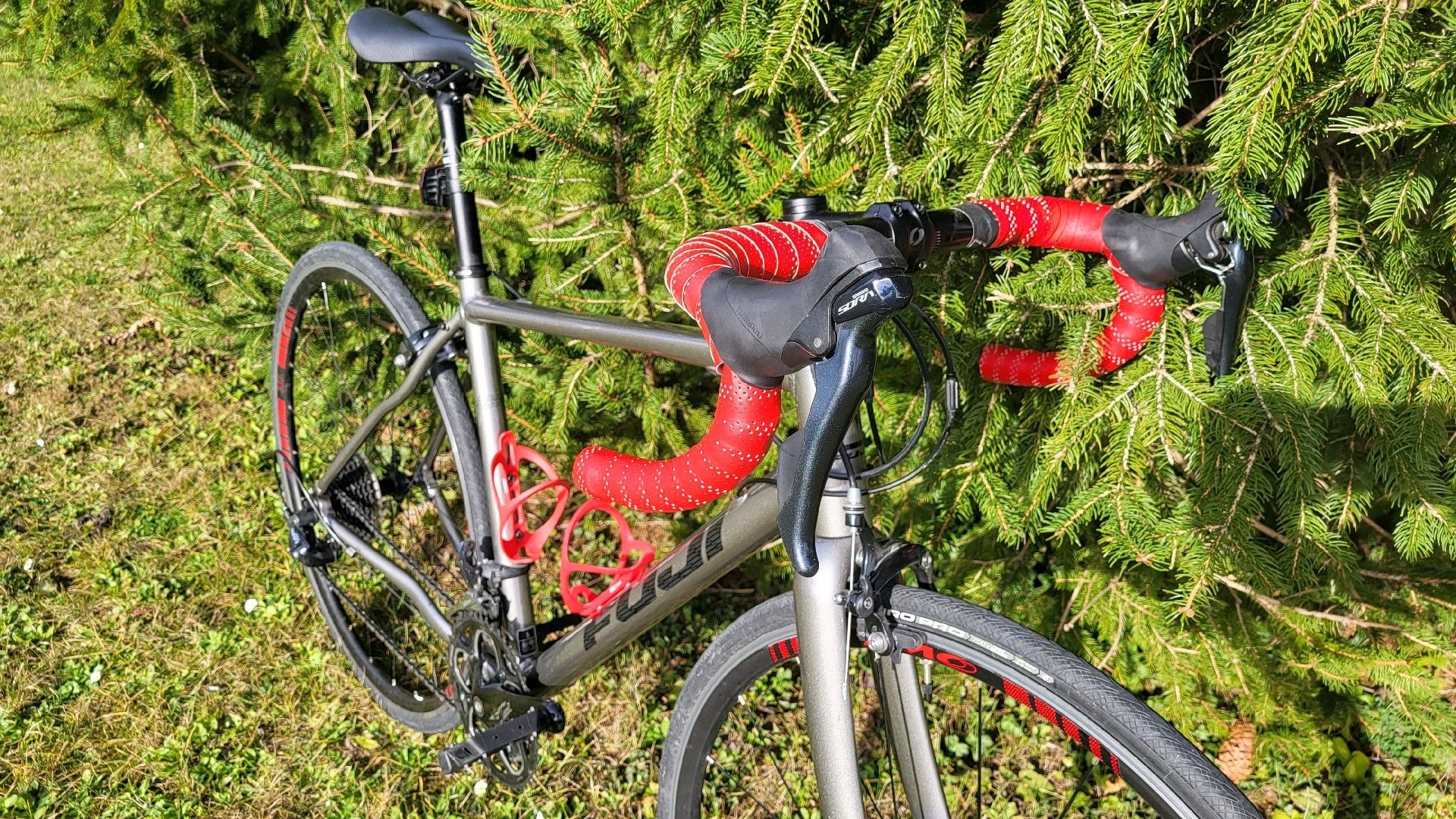 Fuji sportif 2.1 hot sale road bike 2019