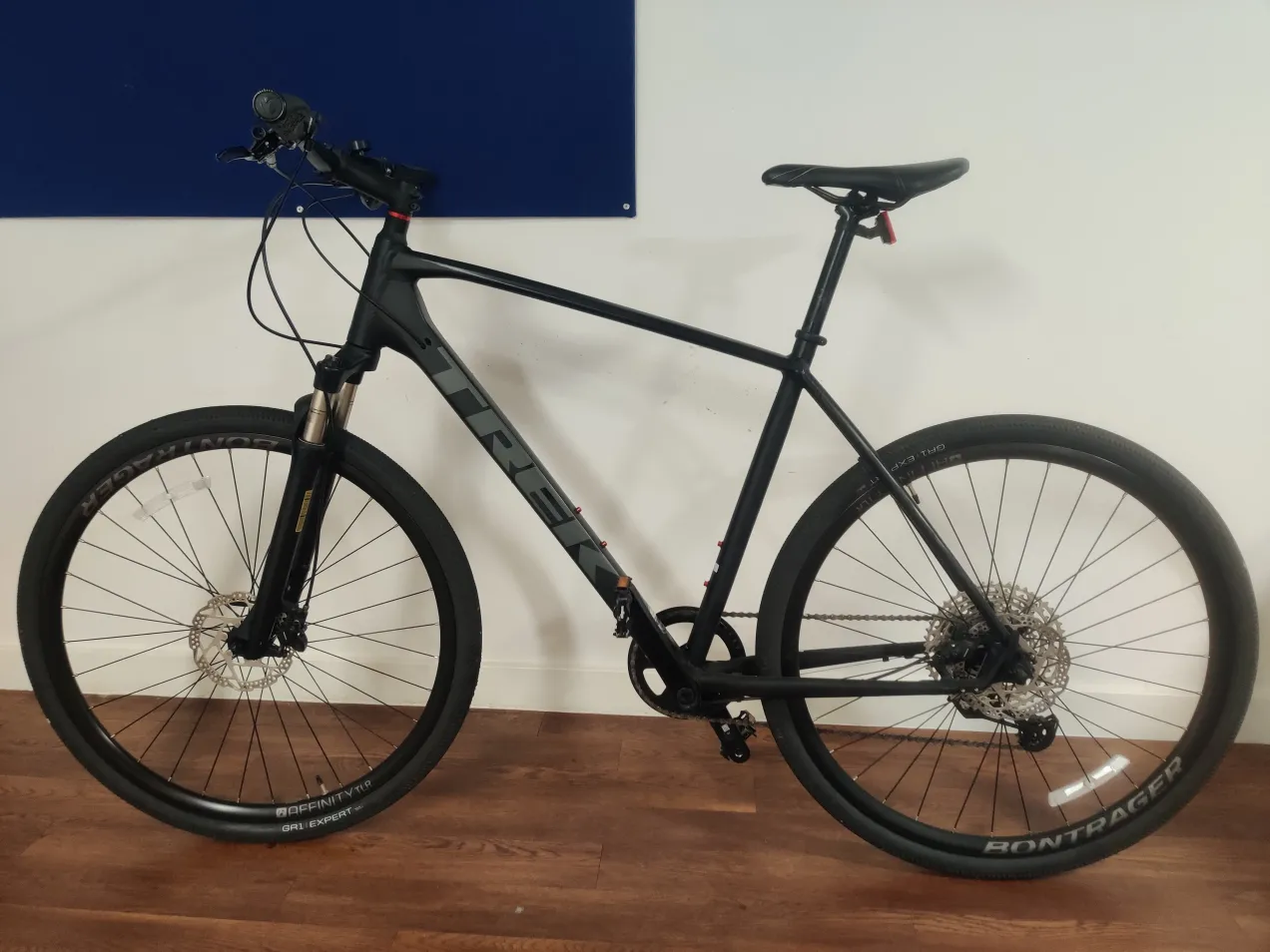 Trek Dual Sport 4 Gen 4 used in XL buycycle USA