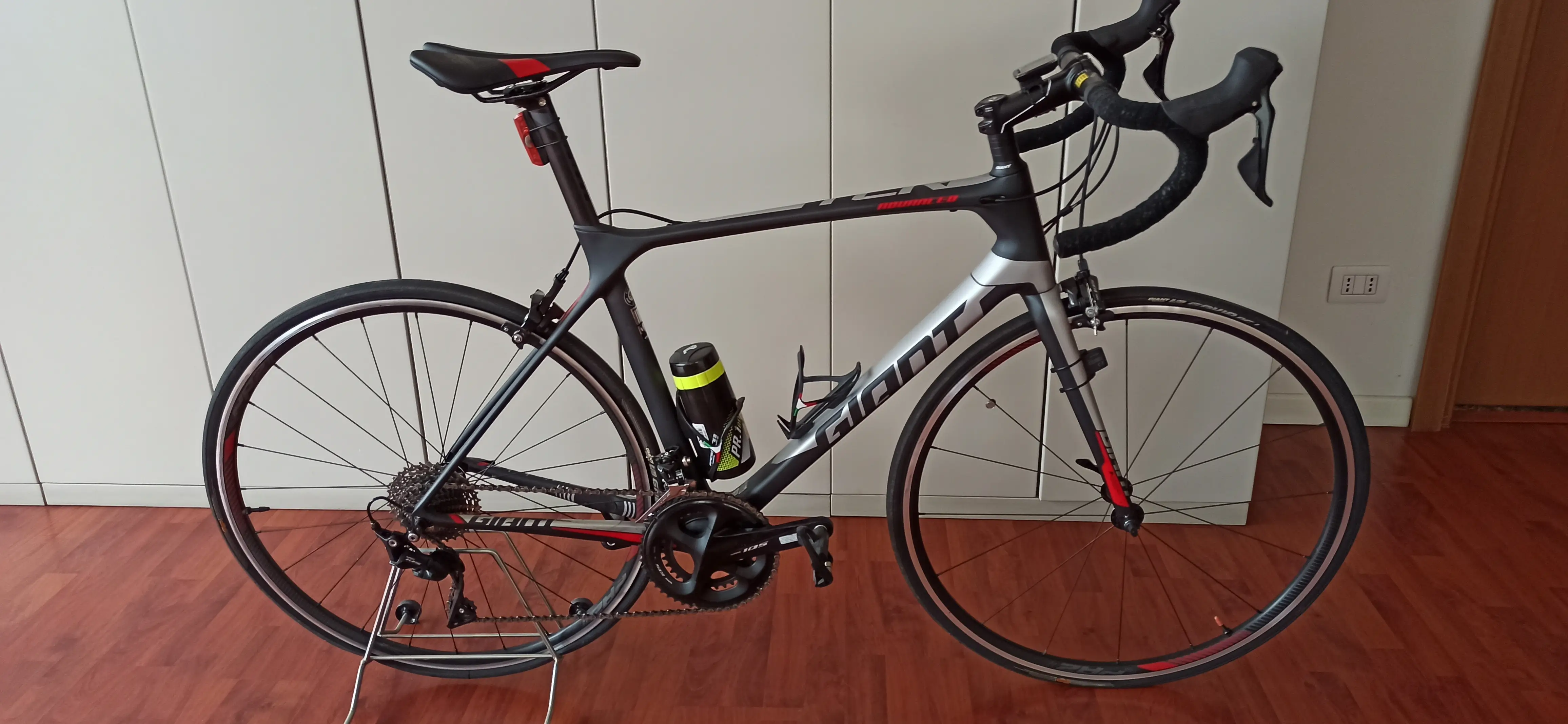 Giant tcr hotsell full carbon