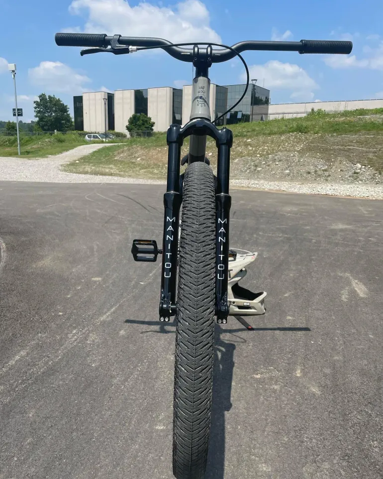 Used Cannondale Dave Dirt Jump 2023 Mountainbike, Light Gray — image 2 of 6