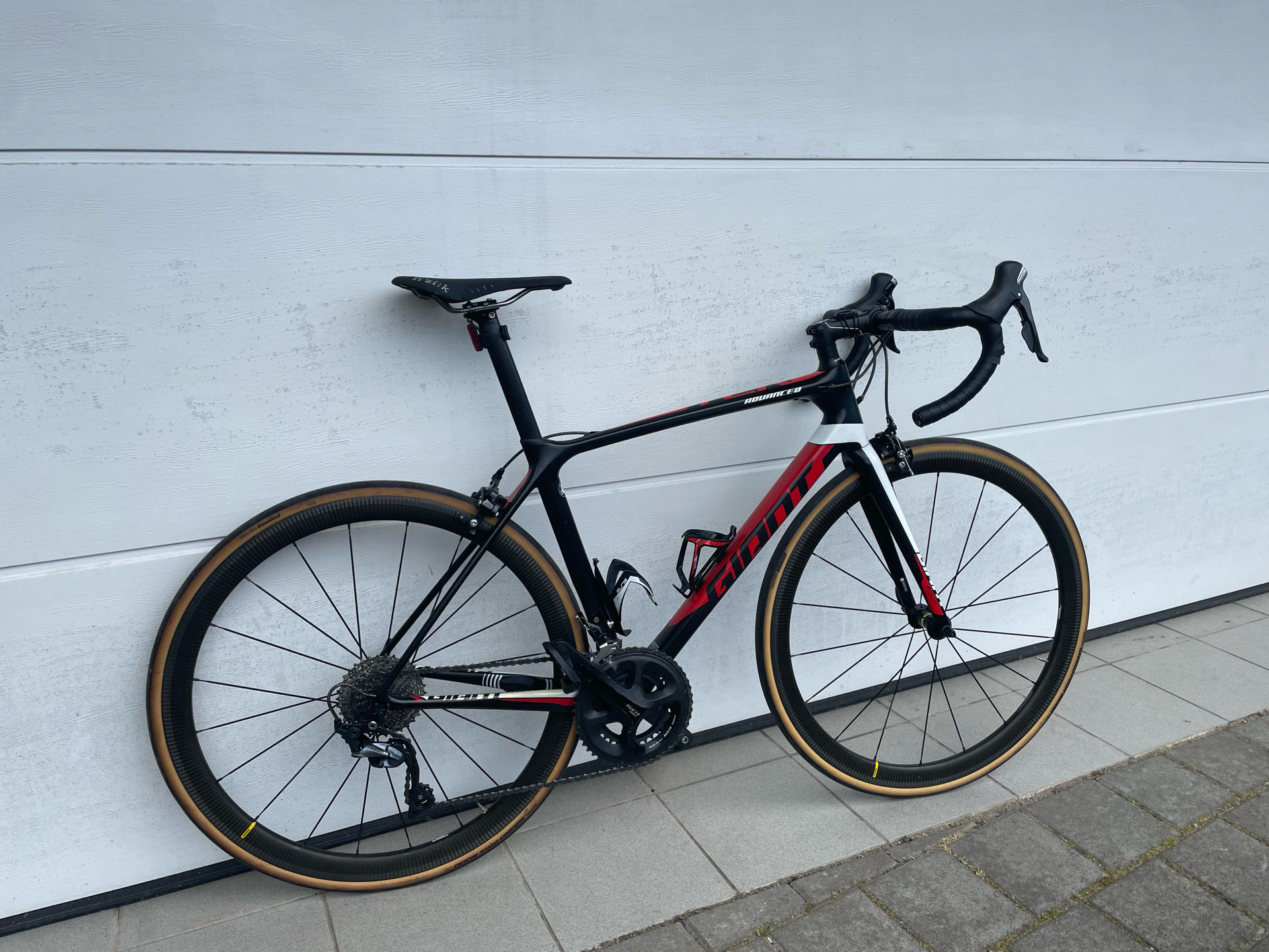 Giant tcr advanced pro best sale 2 2016