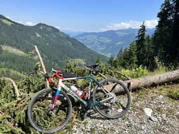 Tweedehands Cinelli Zydeco 2023 Road & Gravel — afbeelding 1 van 3