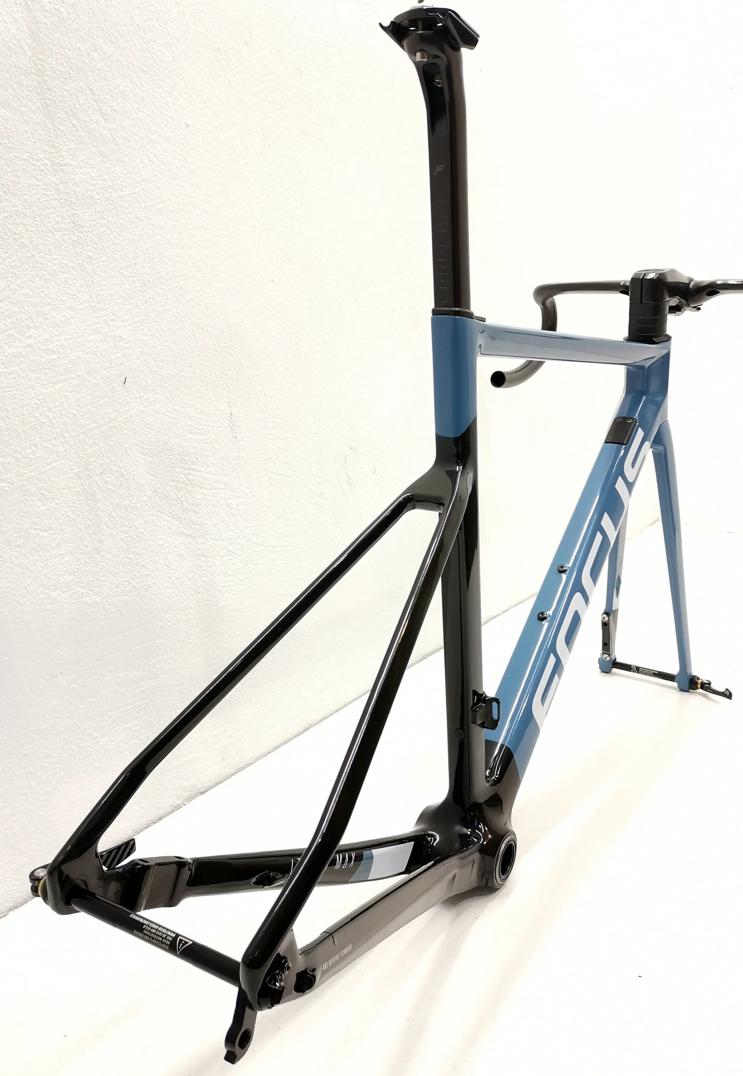 Izalco max 2025 disc 9 frameset