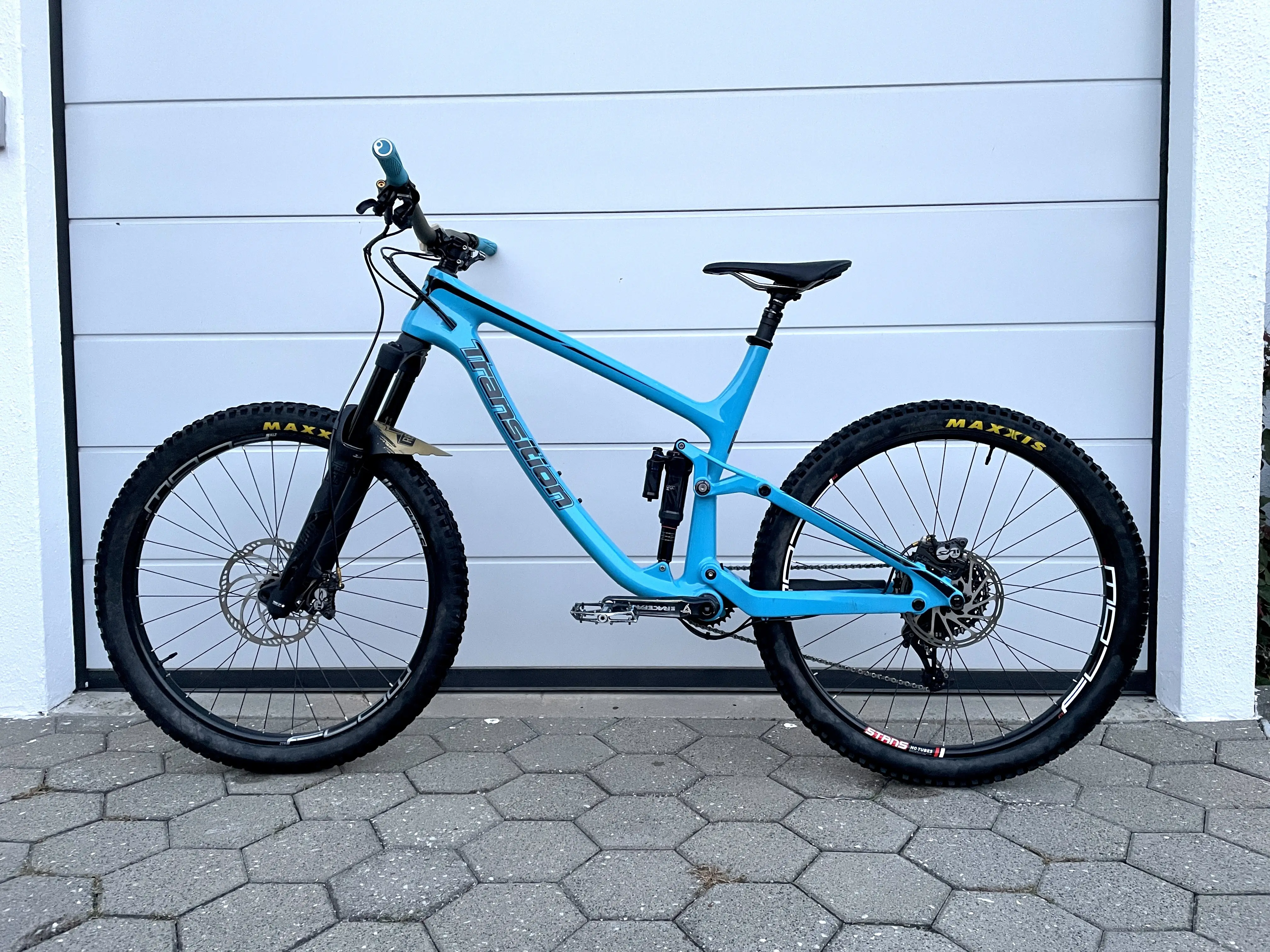 Transition Relay Carbon GX AXS Electric Mountain Bike in Tr Blue