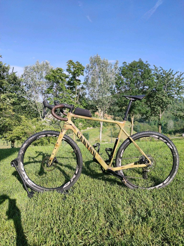 Used Canyon Grizl 7 1by 2022 Road & Gravel, Blanco — image 2 of 7