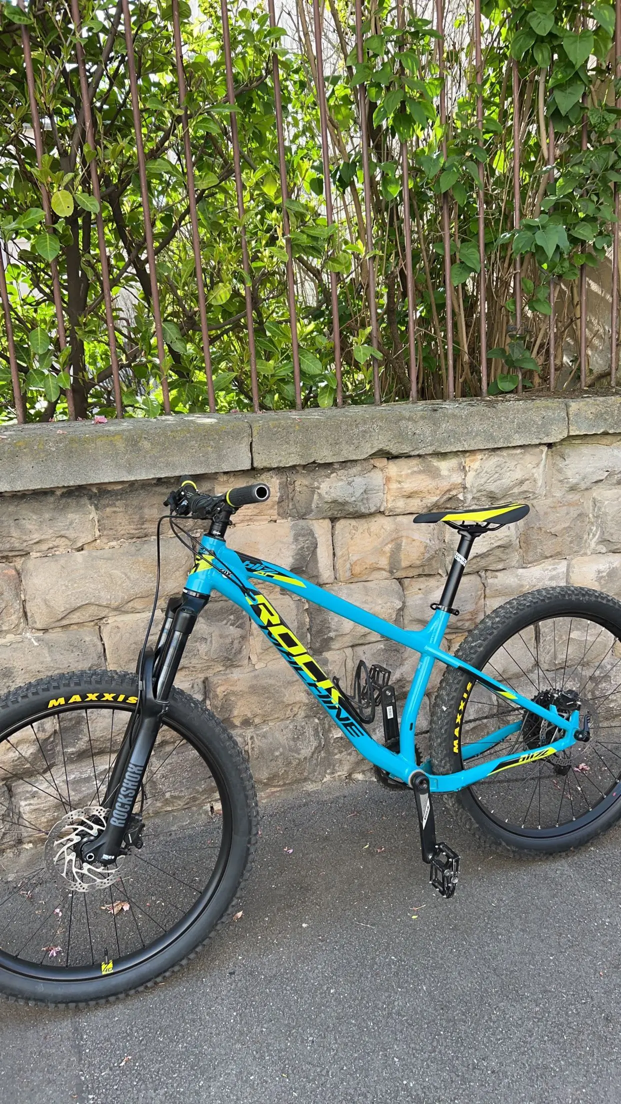 Rock machine deals hardtail