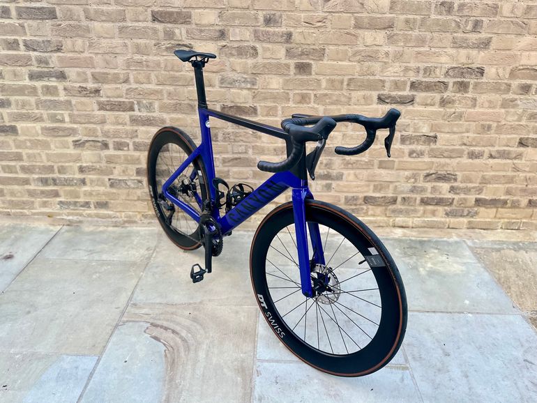 Canyon Aeroad CF SLX 8 Disc Di2 2023 Road & Gravel de segunda mano, Azul — imagen 2 de 8