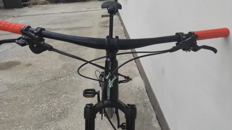 Used Orbea LAUFEY H10 2022 Mountainbike, Green — image 3 of 5