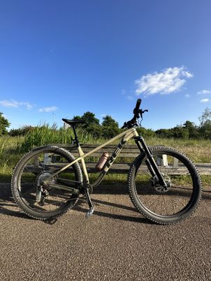 Trek roscoe 6 discount quicksand for sale