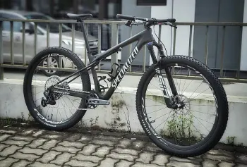 Used Specialized EPIC World Cup Expert 2024 Mountainbike, Black — image 1 of 4
