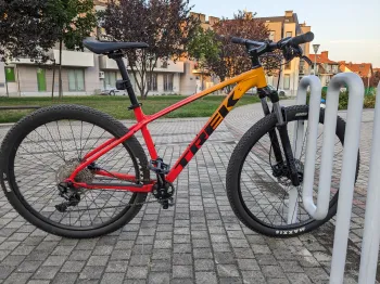 Tweedehands Trek Marlin 7 Gen 2 2023 Mountainbike — afbeelding 1 van 7