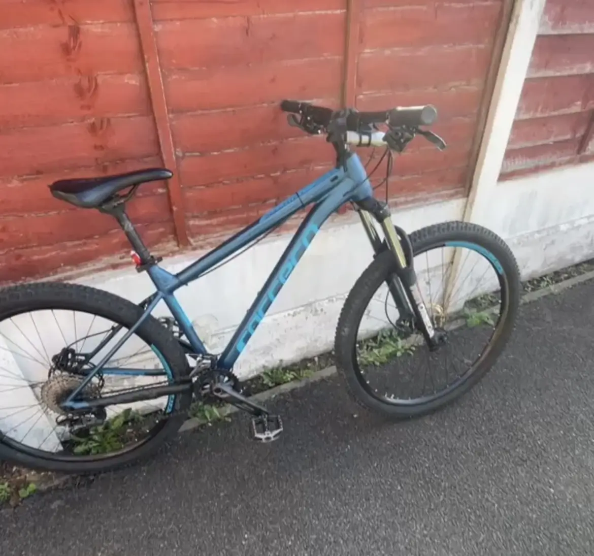 Carrera sulcata cheap mountain bike