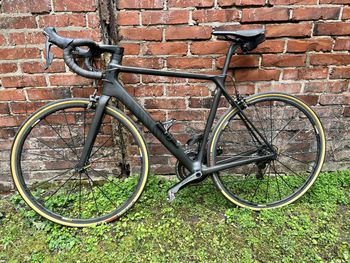 Used Canyon Ultimate CF SLX 9.0 Dura-Ace 2016 Road & Gravel — image 4 of 6