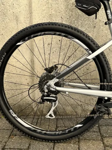 Gebrauchtes Whistle Miwok 2163 2023 Mountainbike, Hellgrau — Bild 6 von 6