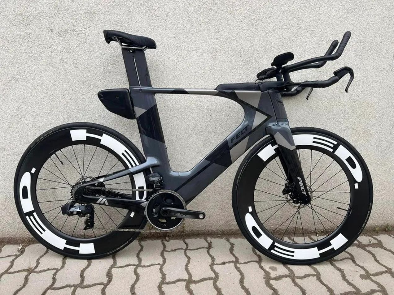 Felt IA Advanced Force eTap AXS used in XL buycycle