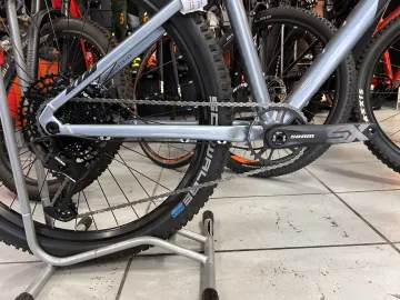 Tweedehands KTM ULTRA EVO DIM 2022 Mountainbike — afbeelding 2 van 7
